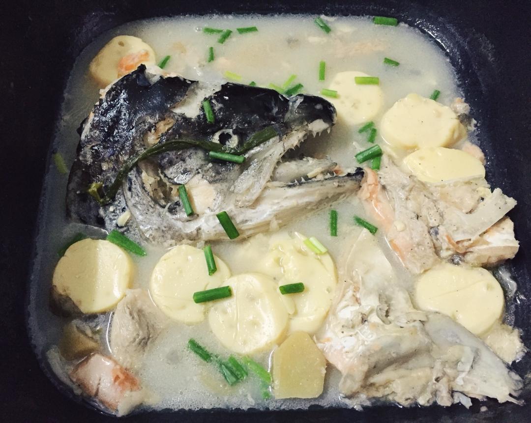 三文鱼头豆腐汤