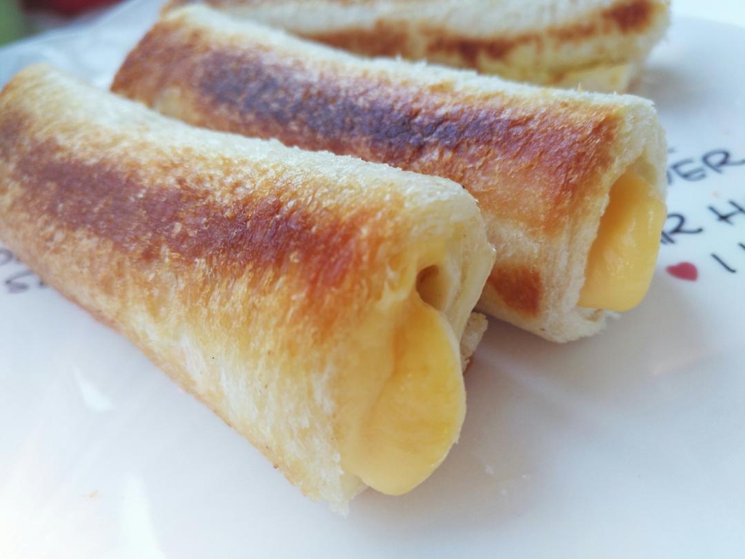 【爆浆吐司卷】