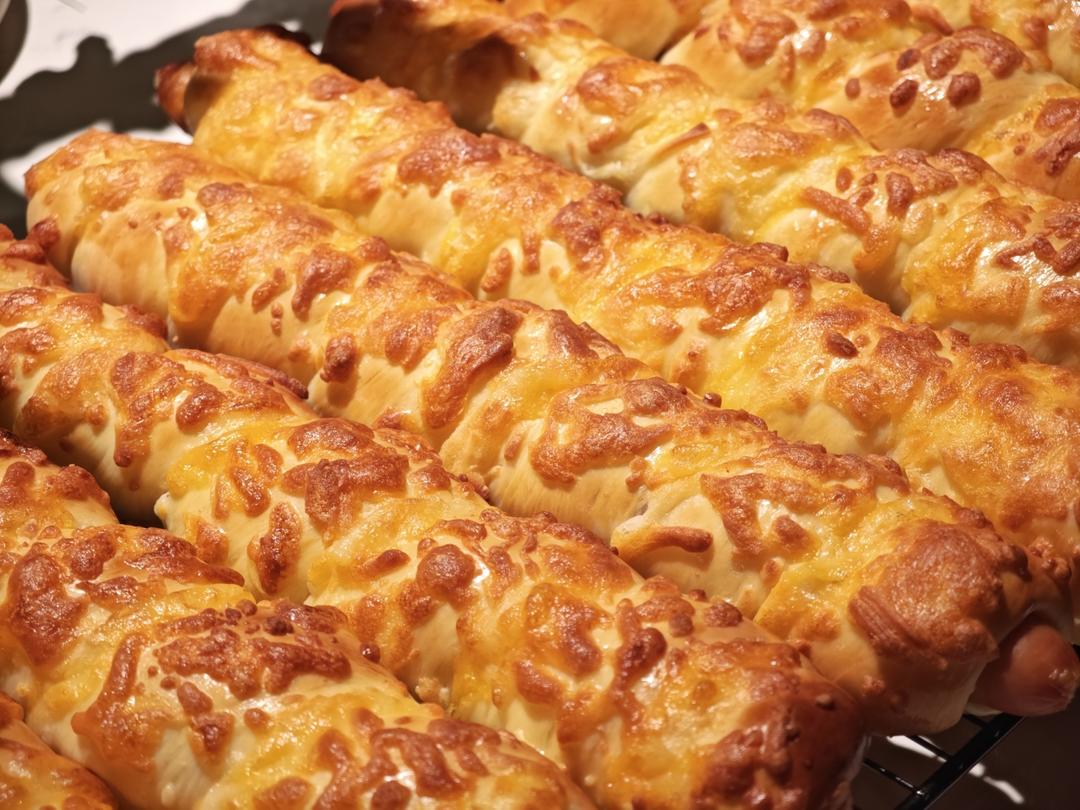 90g面团包上32cm的香肠，这面包吃起来太过瘾了！