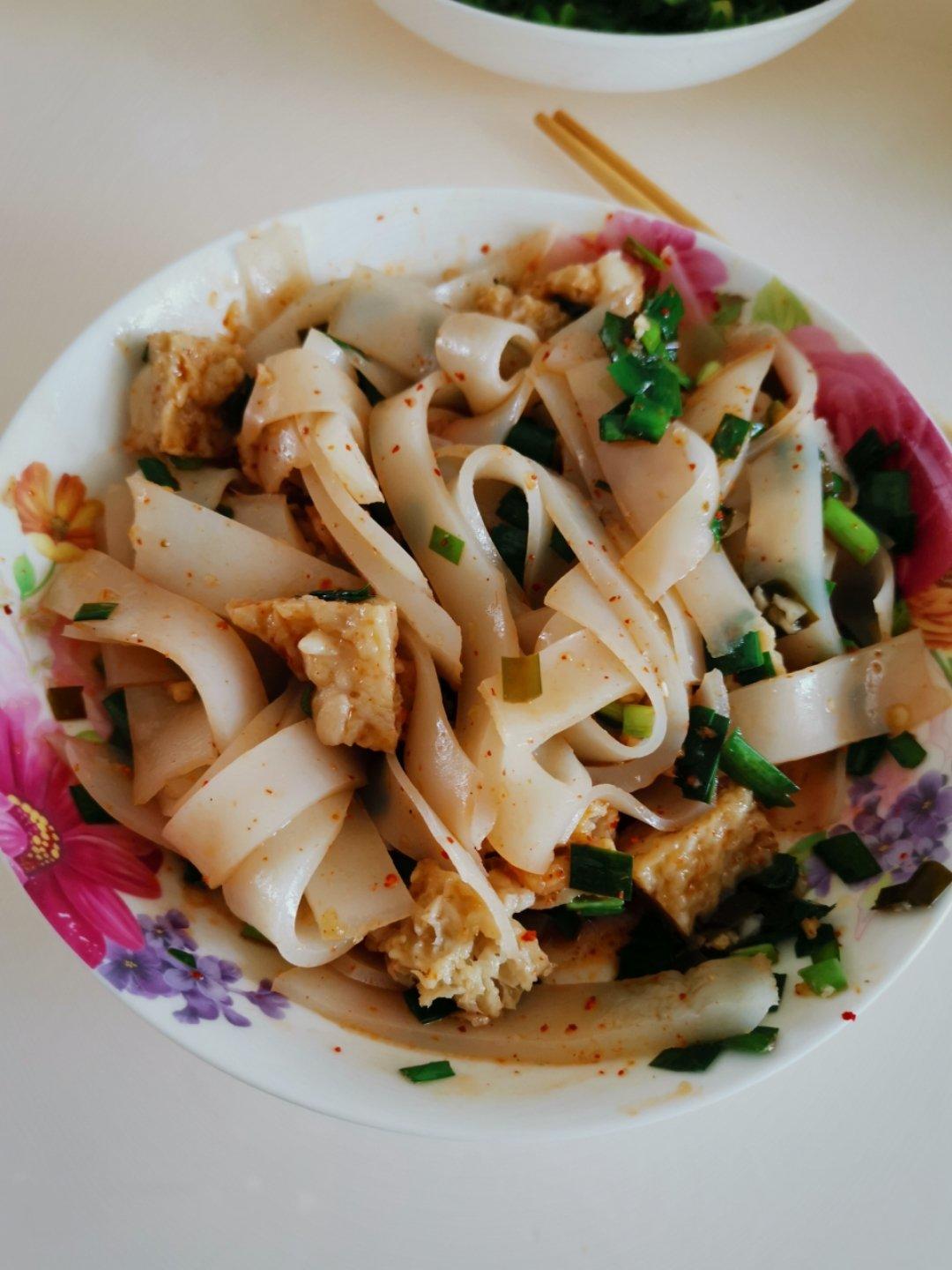 凉皮-家庭自制（告诉你自己做更劲道的秘诀）