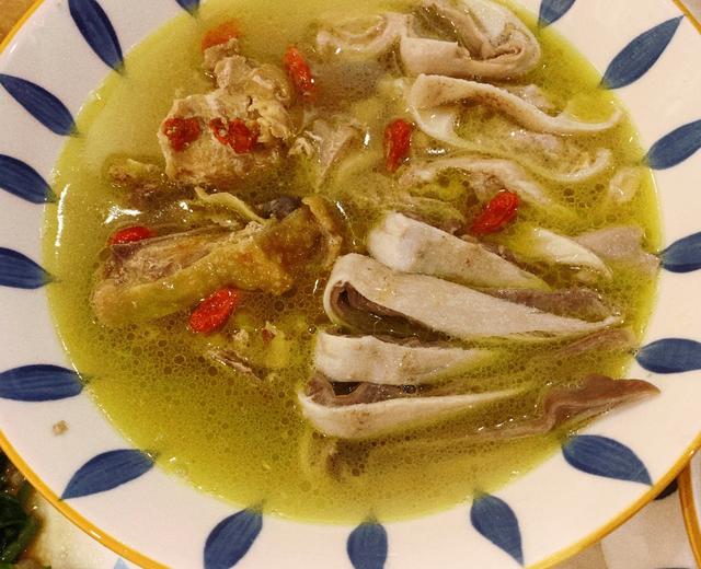 猪肚灌鸡的做法