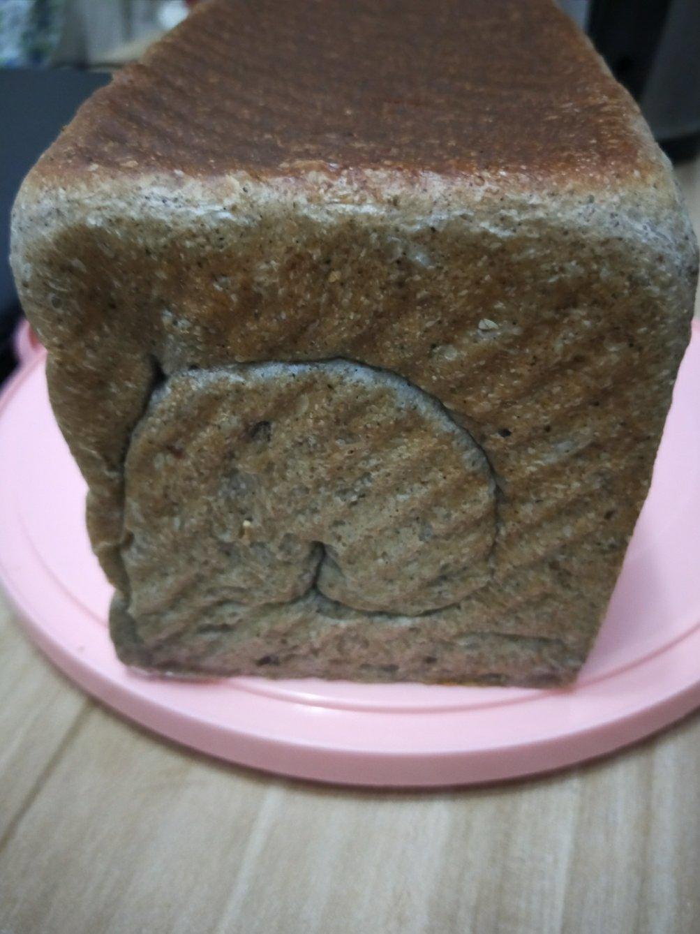 多谷物吐司