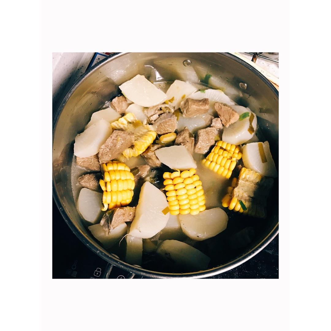 牛肉炖萝卜