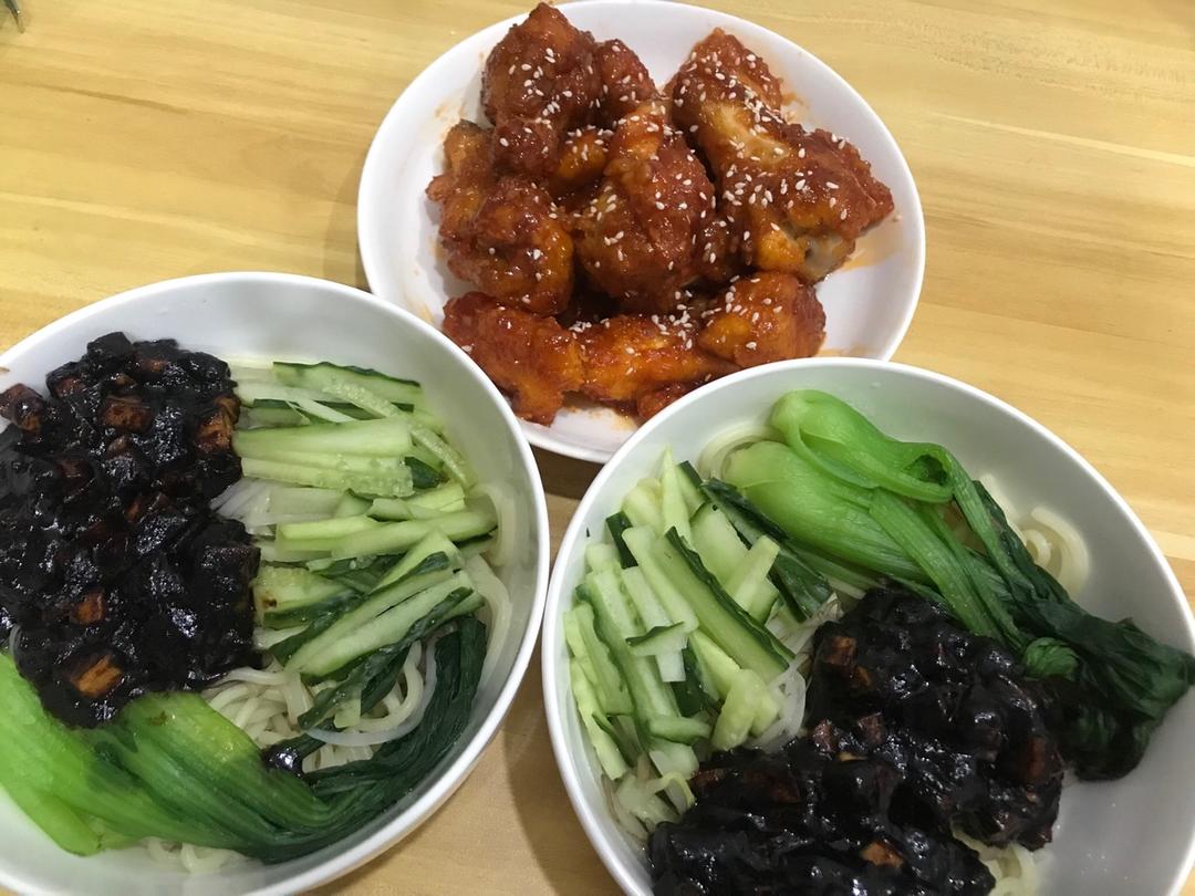 堂妈小厨——韩式炸酱面