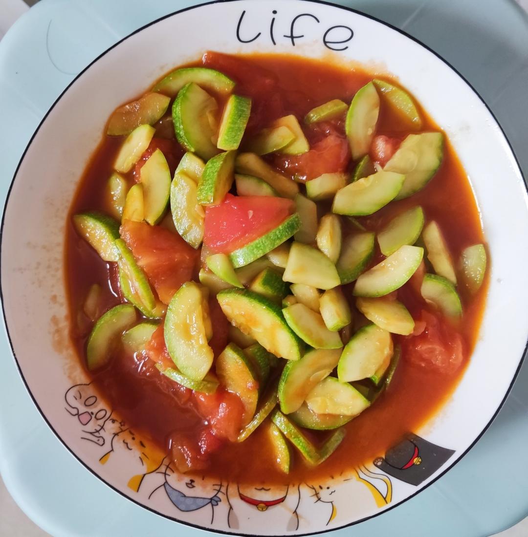 西红柿炒西葫芦