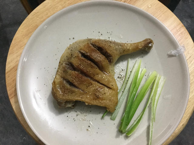 香酥咸鸭腿