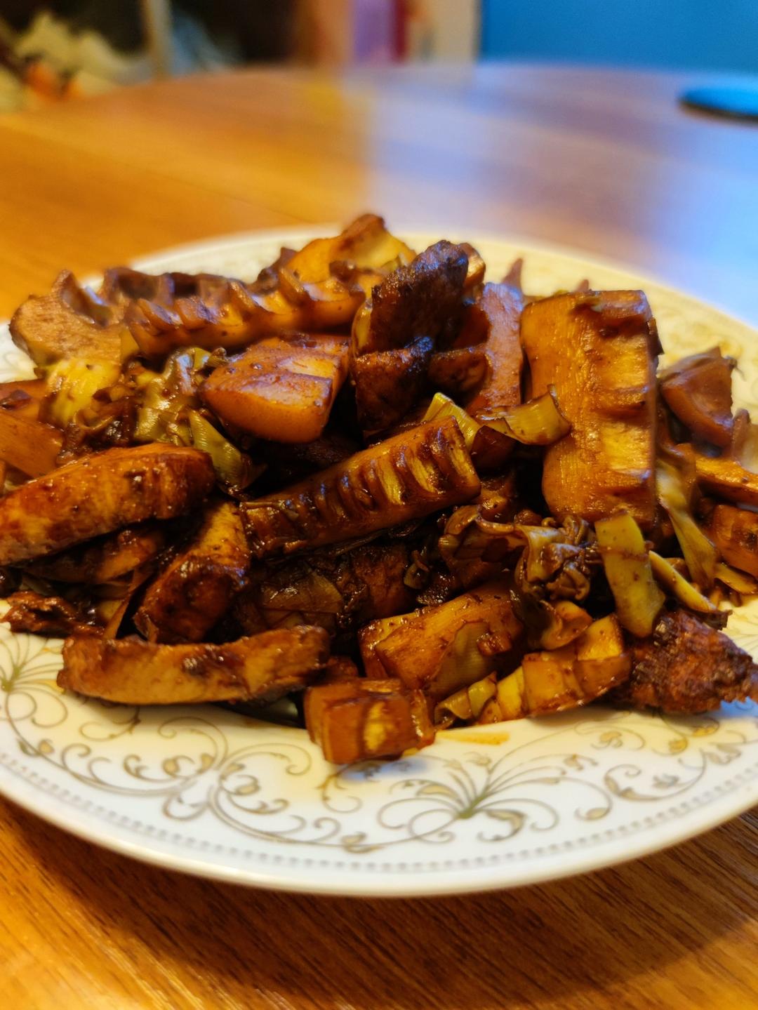 春季限定：油焖春笋