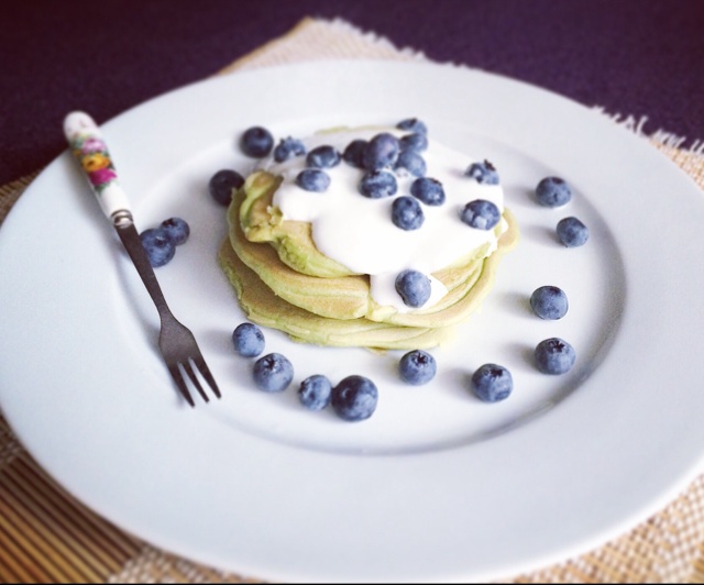 全麦牛油果煎饼whole wheat avocado pancakes