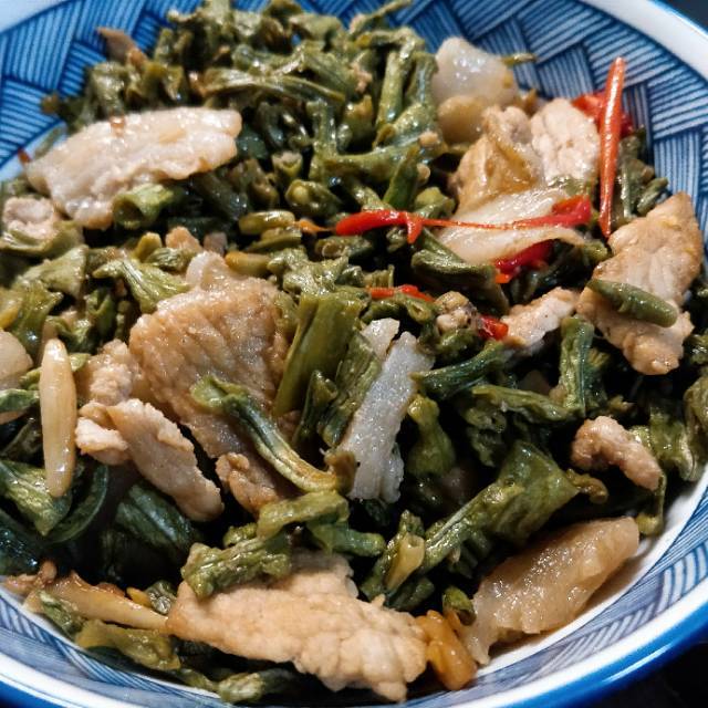 香辣扑豆角蒸肉