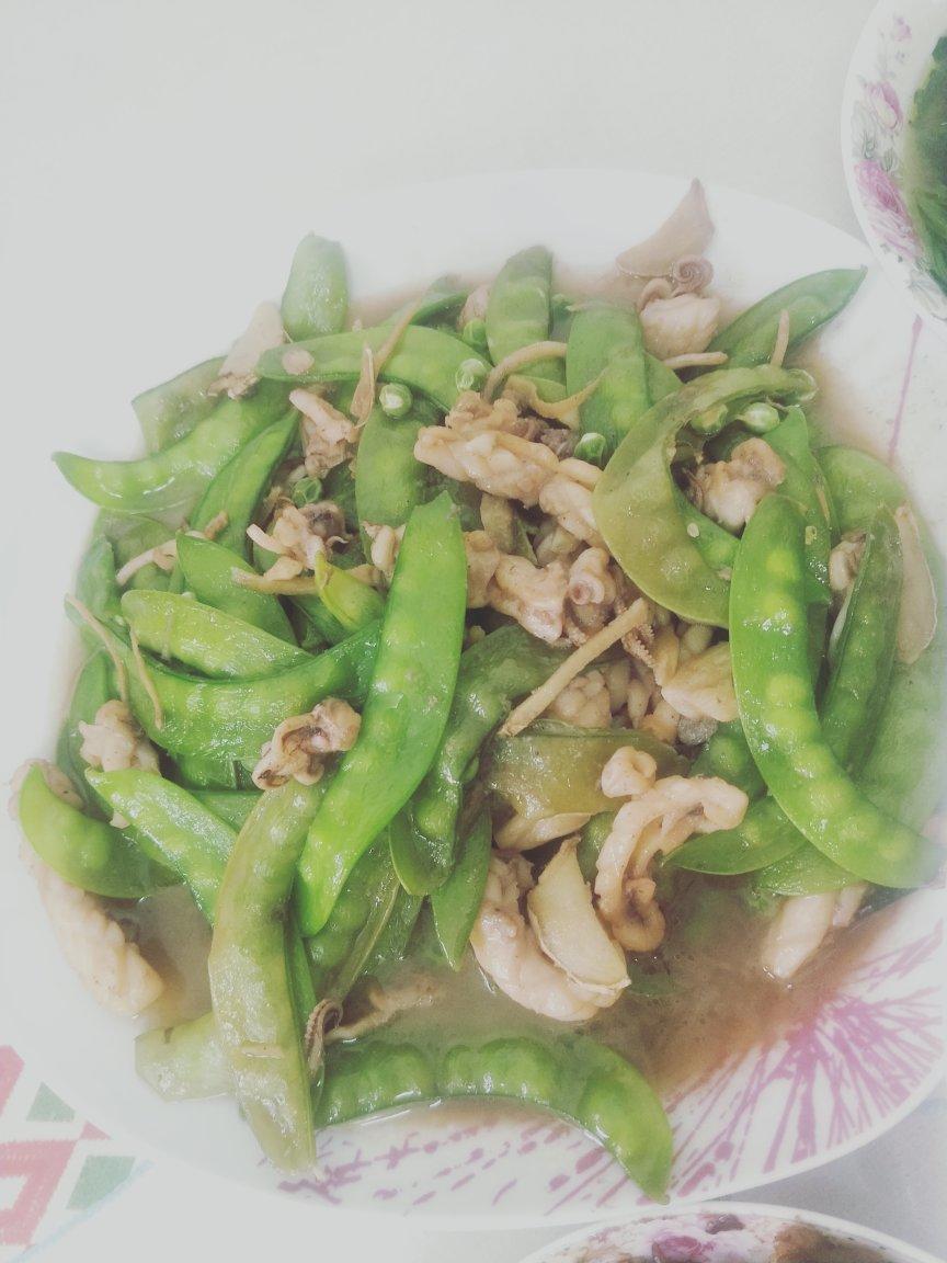 鲜鱿炒荷兰豆