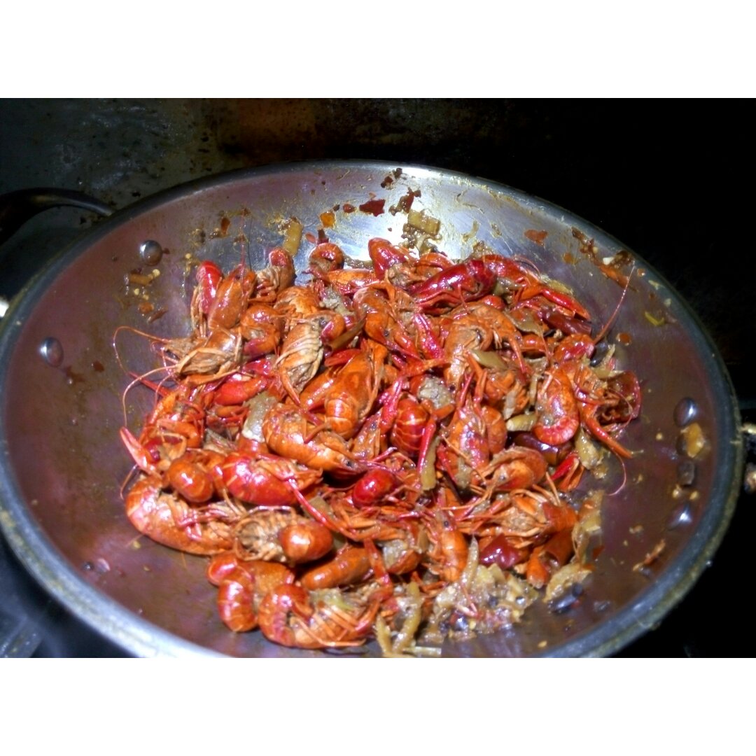 香辣小龙虾-超详细处理干净步骤！