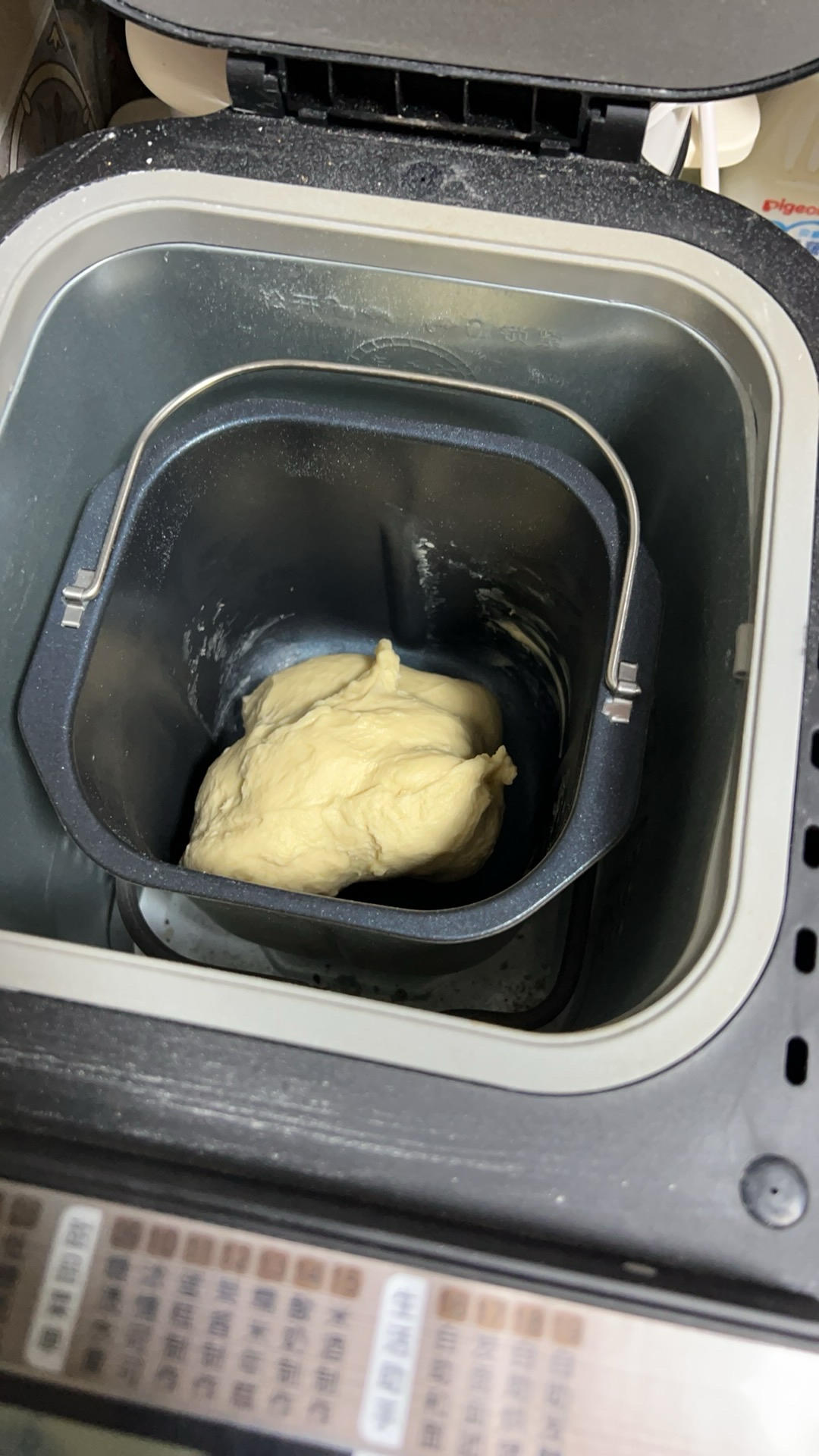 用烤箱自己做面包--手工牛奶吐司面包