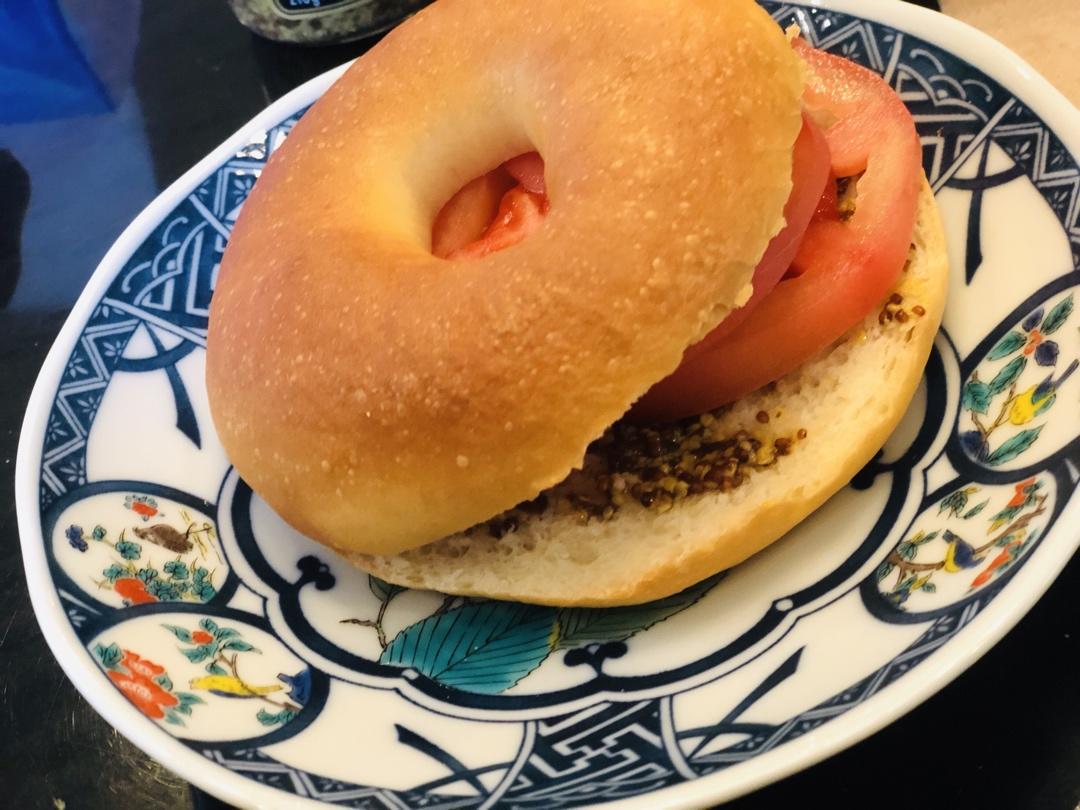 《Tinrry+》贝果三明治