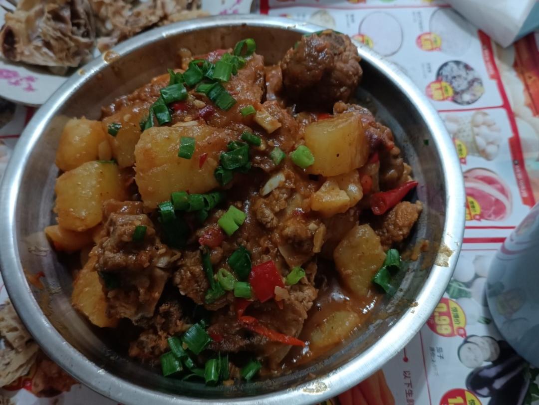 土豆烧排骨