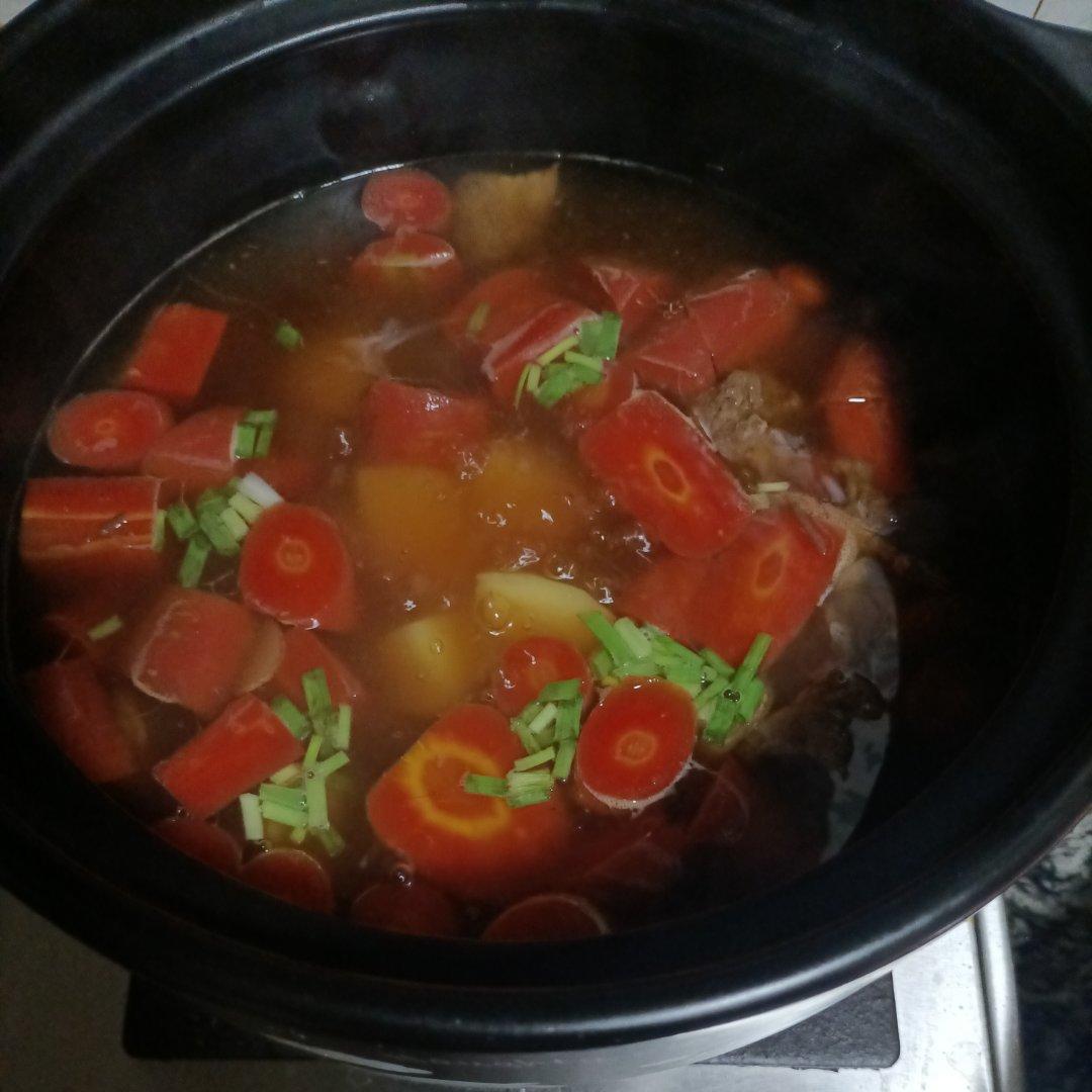 家常红萝卜土豆焖牛腩(红烧牛腩)