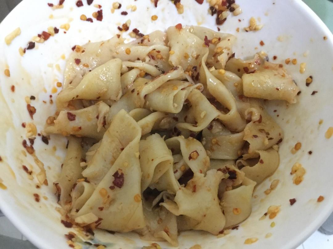 油泼面 Youpo Noodles