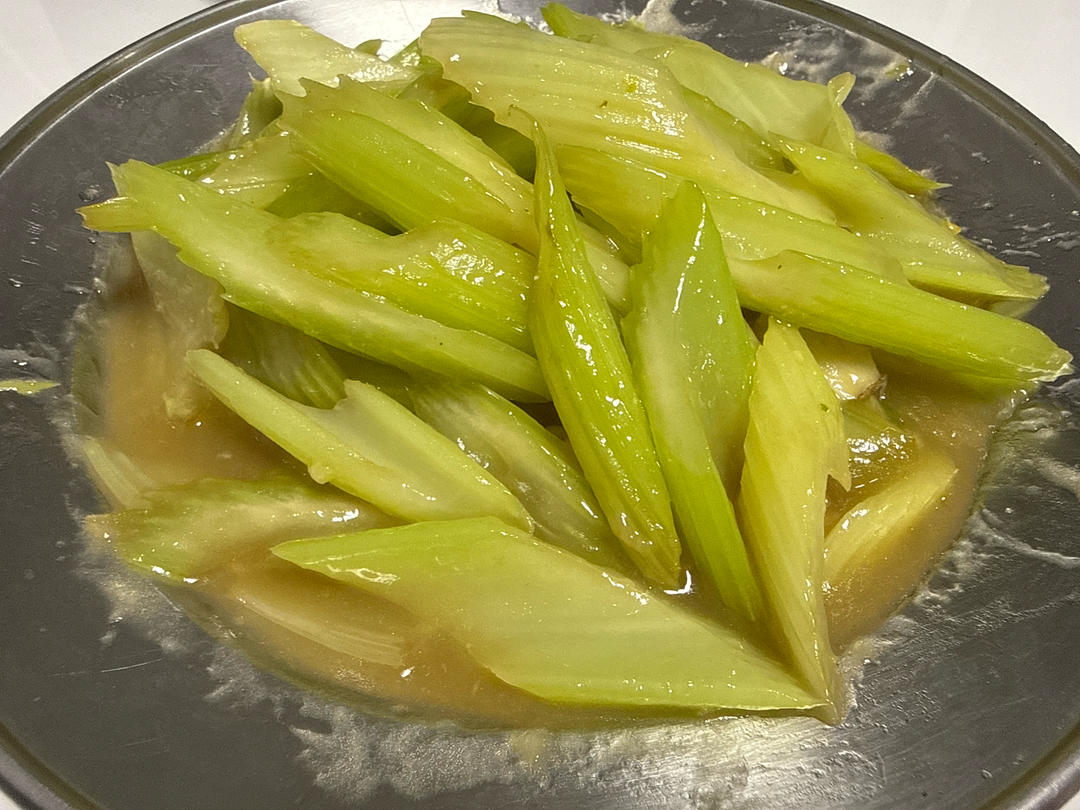 究极解油腻好菜：蒜炒西芹