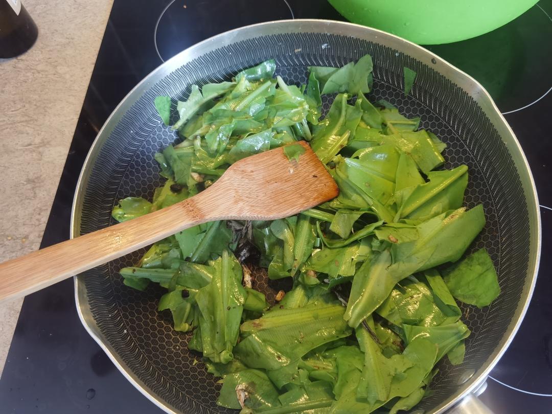辣炒豆豉山蘇小魚乾
