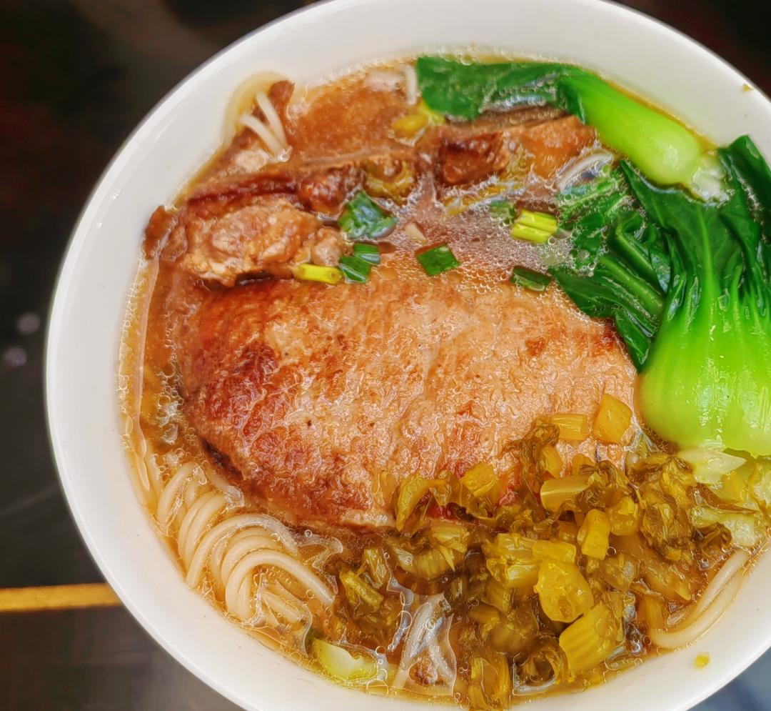 温州经典面食-大排粉干
