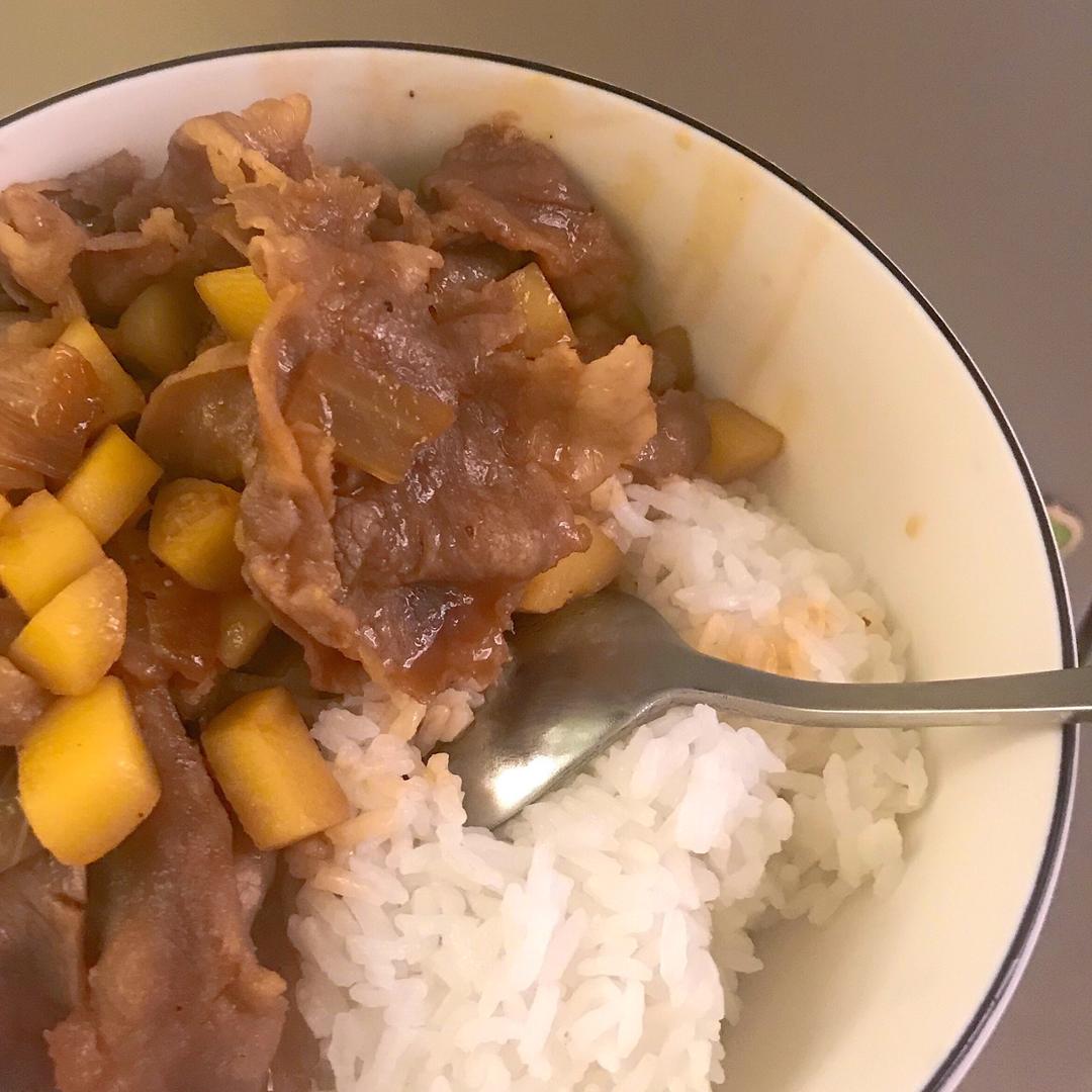 好吃到舔碗底的土豆肥牛拌饭