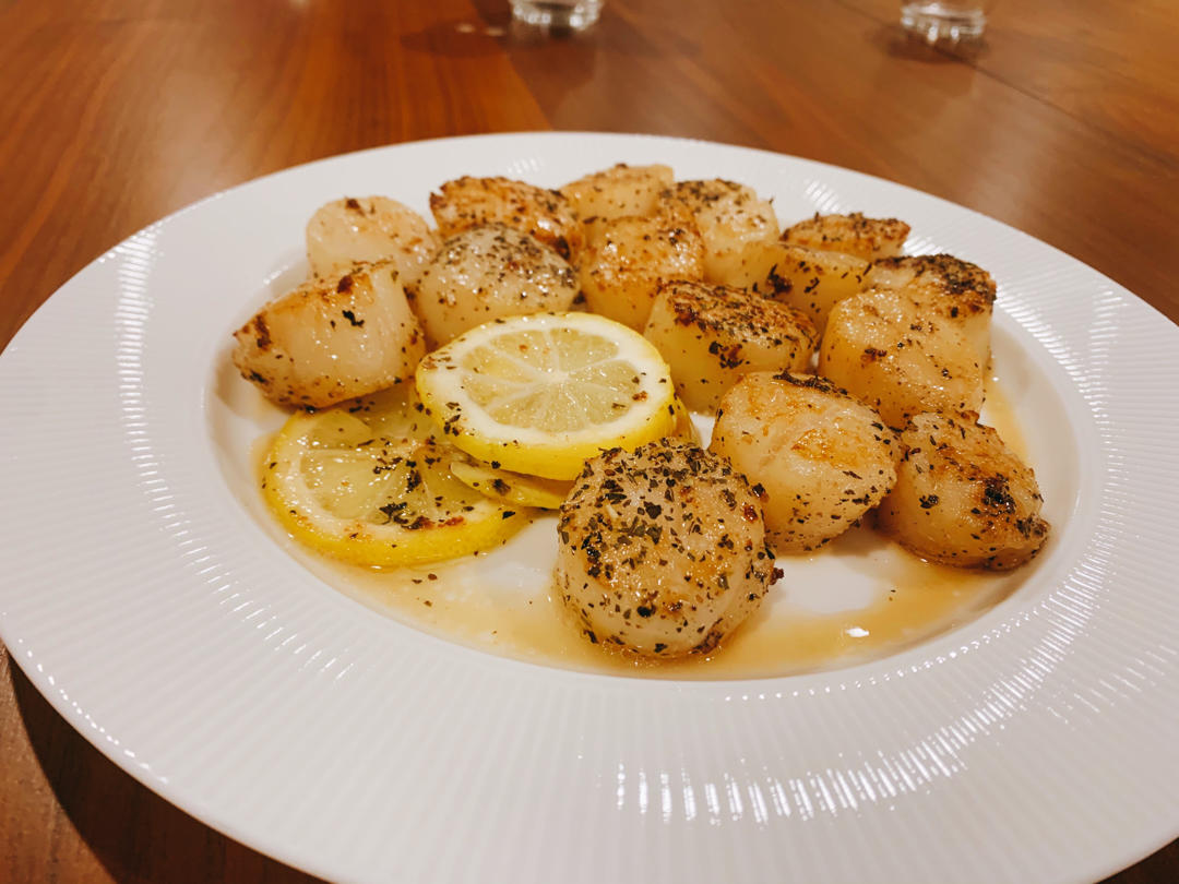 香煎带子🍴扇贝 Seared Scallops with Garlic Basil Butter｜十五分钟做出超好吃的西式海鲜🦪