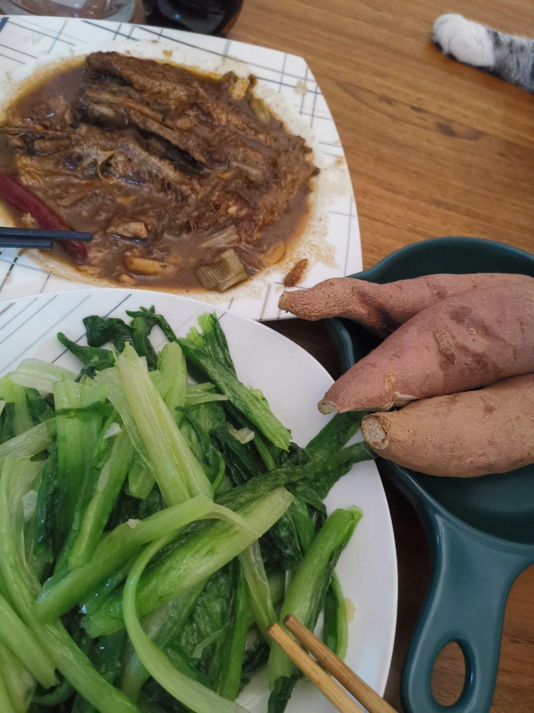 红烧鸡头鱼（小黄花鱼）