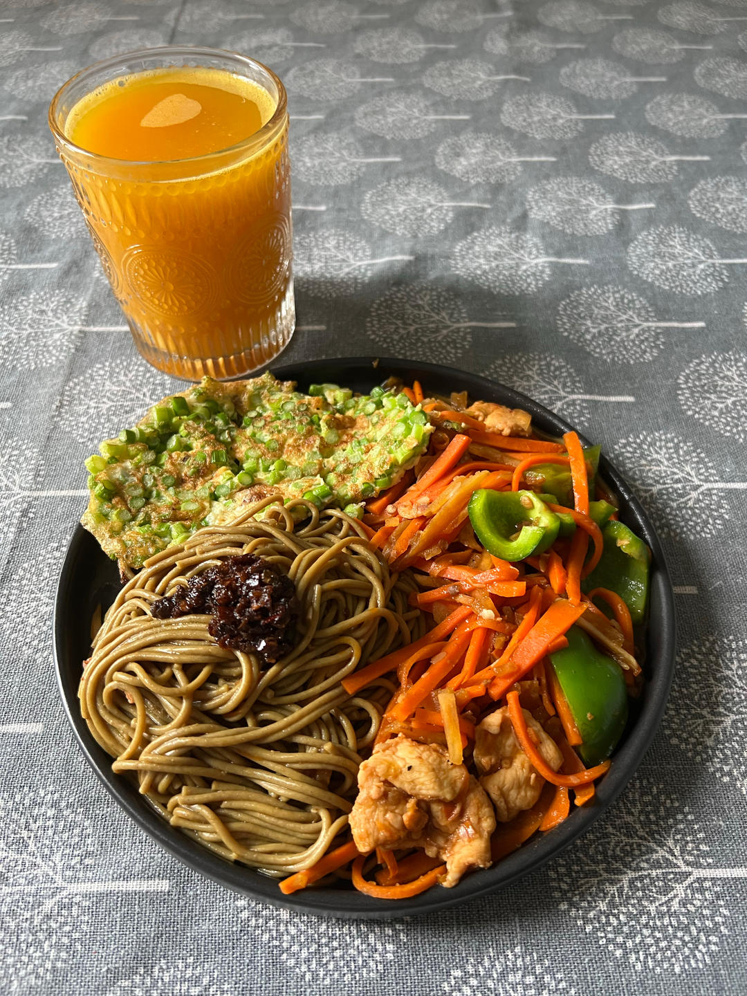 低脂美味‼️好吃不胖的青椒鸡蛋荞麦面