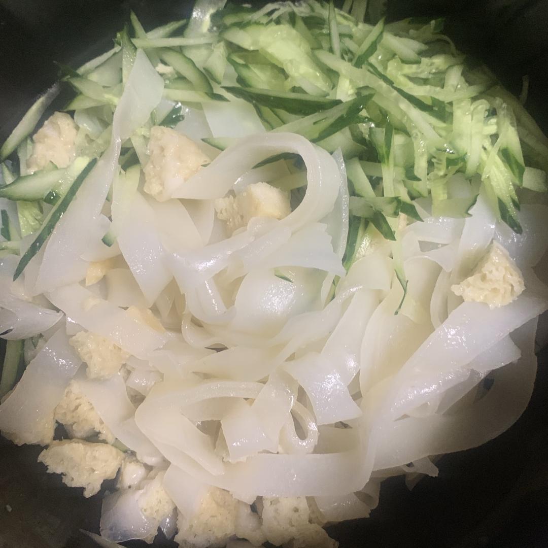 凉皮-家庭自制（告诉你自己做更劲道的秘诀）