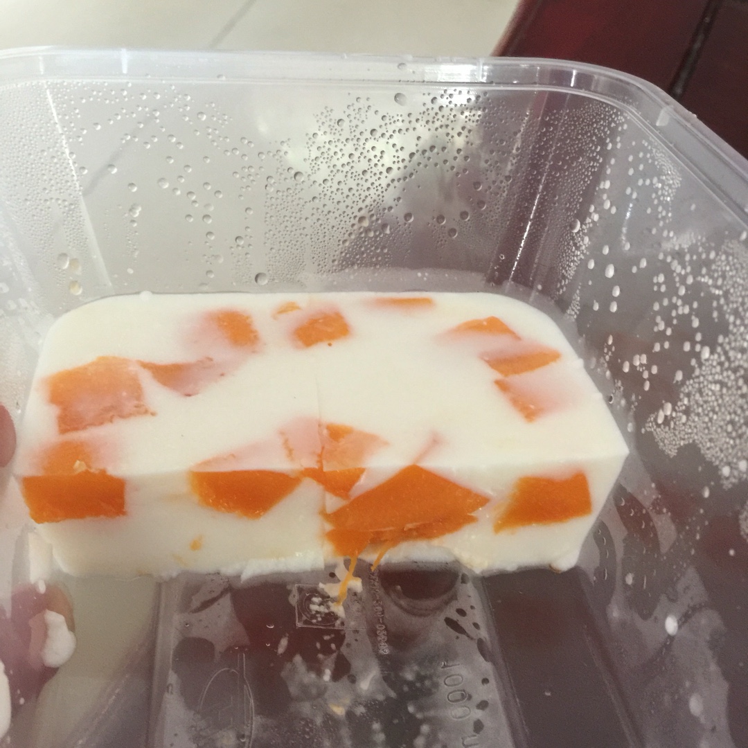 粒粒芒果椰汁冻糕