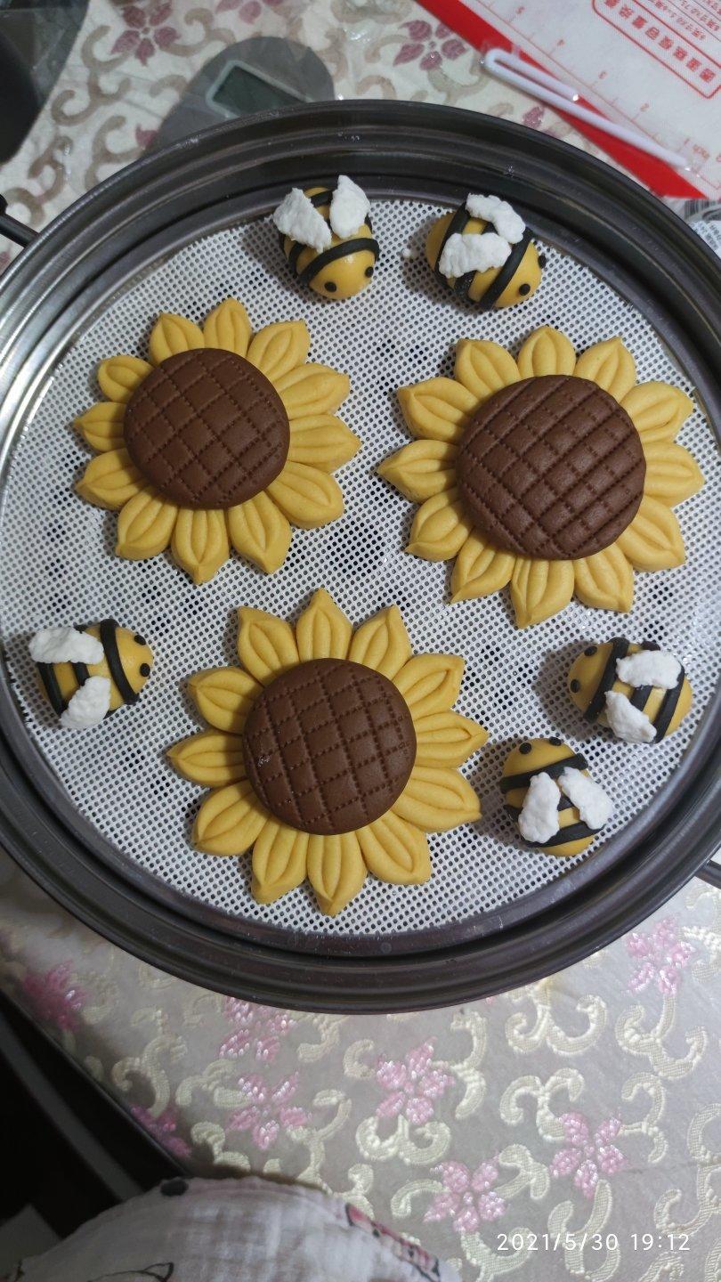 【向日葵蜜蜂馒头】像玩一样的做美食，孩子特爱吃！