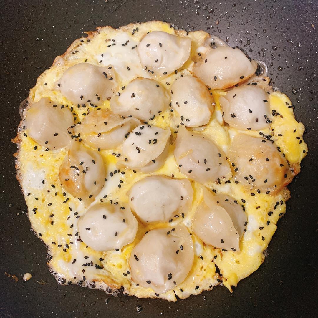 🔥一人食|懒人版抱蛋煎饺的做法