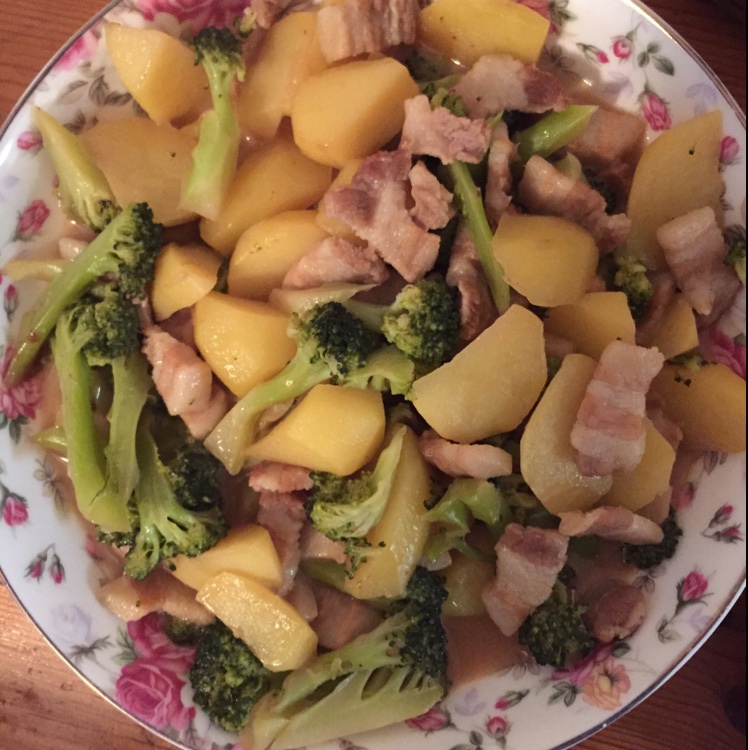 蚝油烧土豆五花肉
