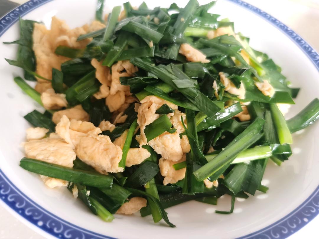 韭菜炒鸡蛋——三分钟快手下饭菜 掌握火候的秘诀