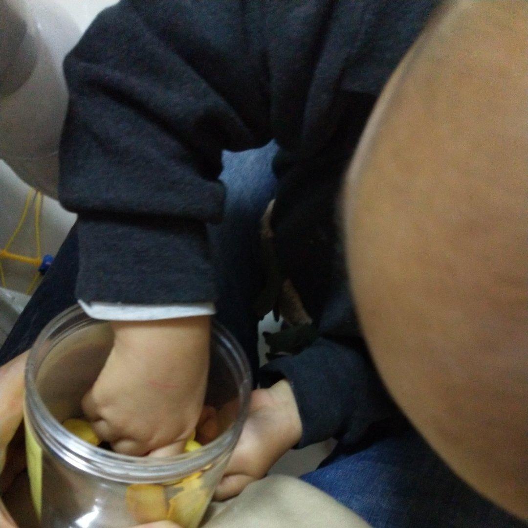 宝宝辅食系列～蛋黄溶豆