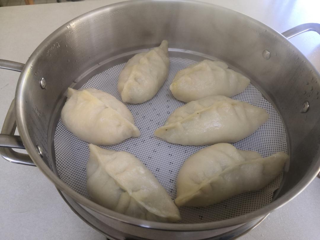 韭菜鸡蛋烫面蒸饺