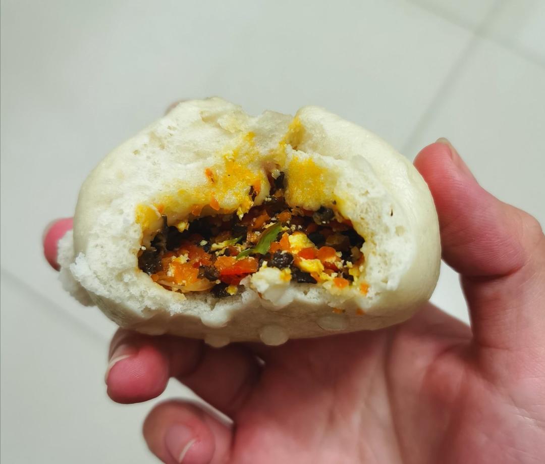 胡萝卜木耳鸡蛋包子——素包子也可以很好吃~