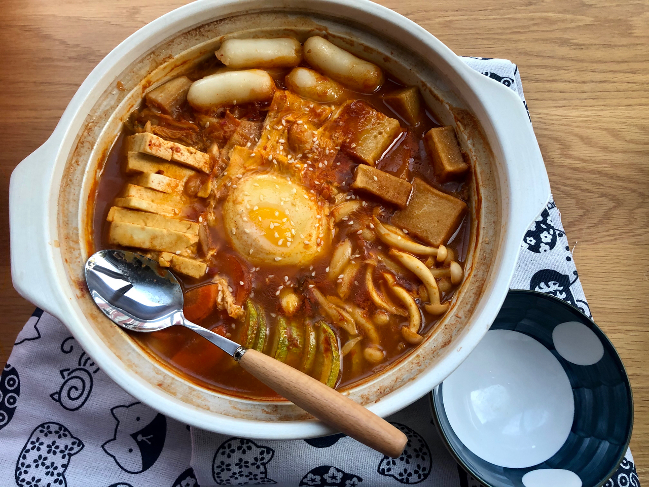 韩式部队锅 Korean Hot Pot (Budae-jjigae)