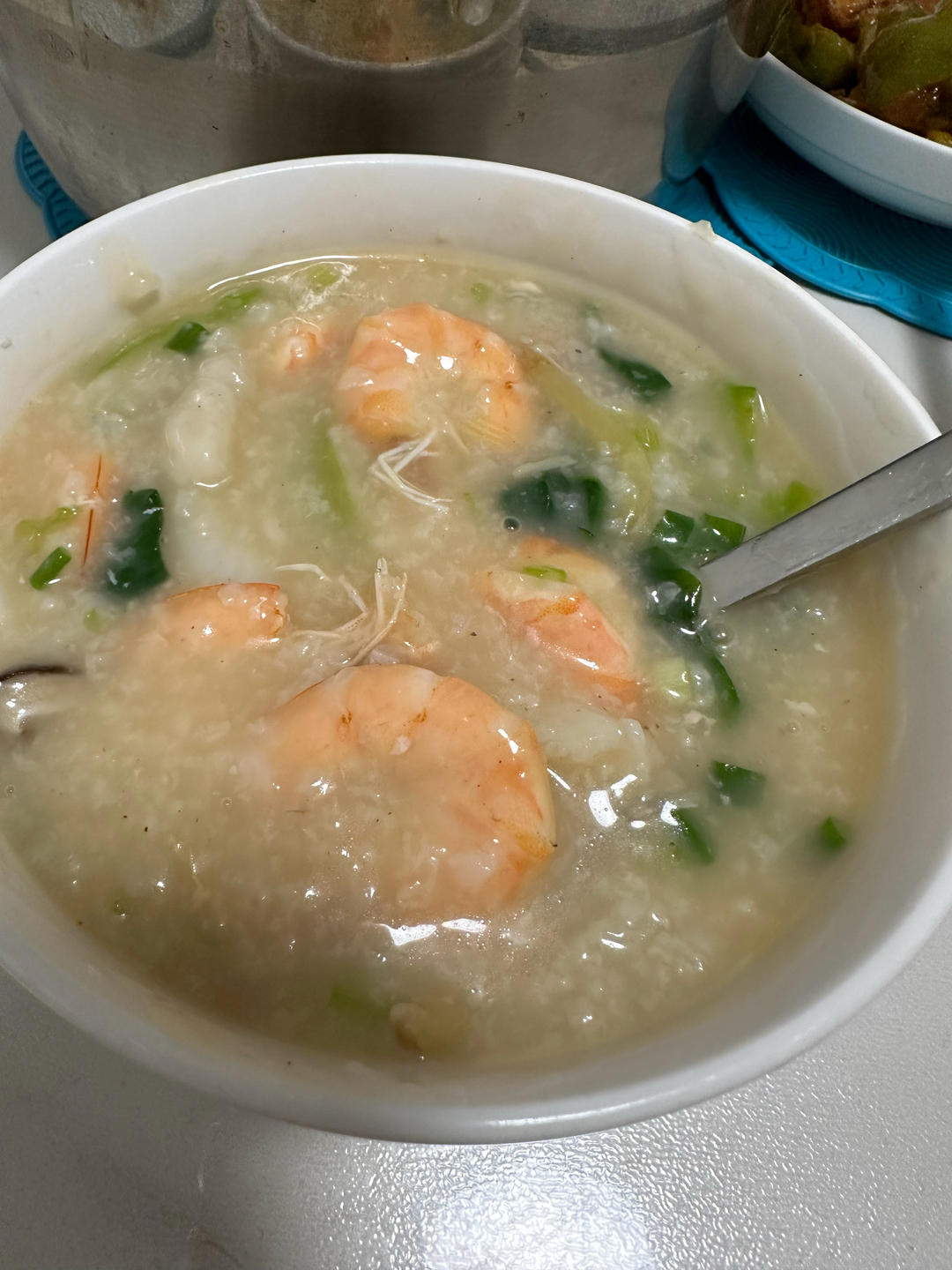 完爆大排档的潮汕砂锅虾粥！