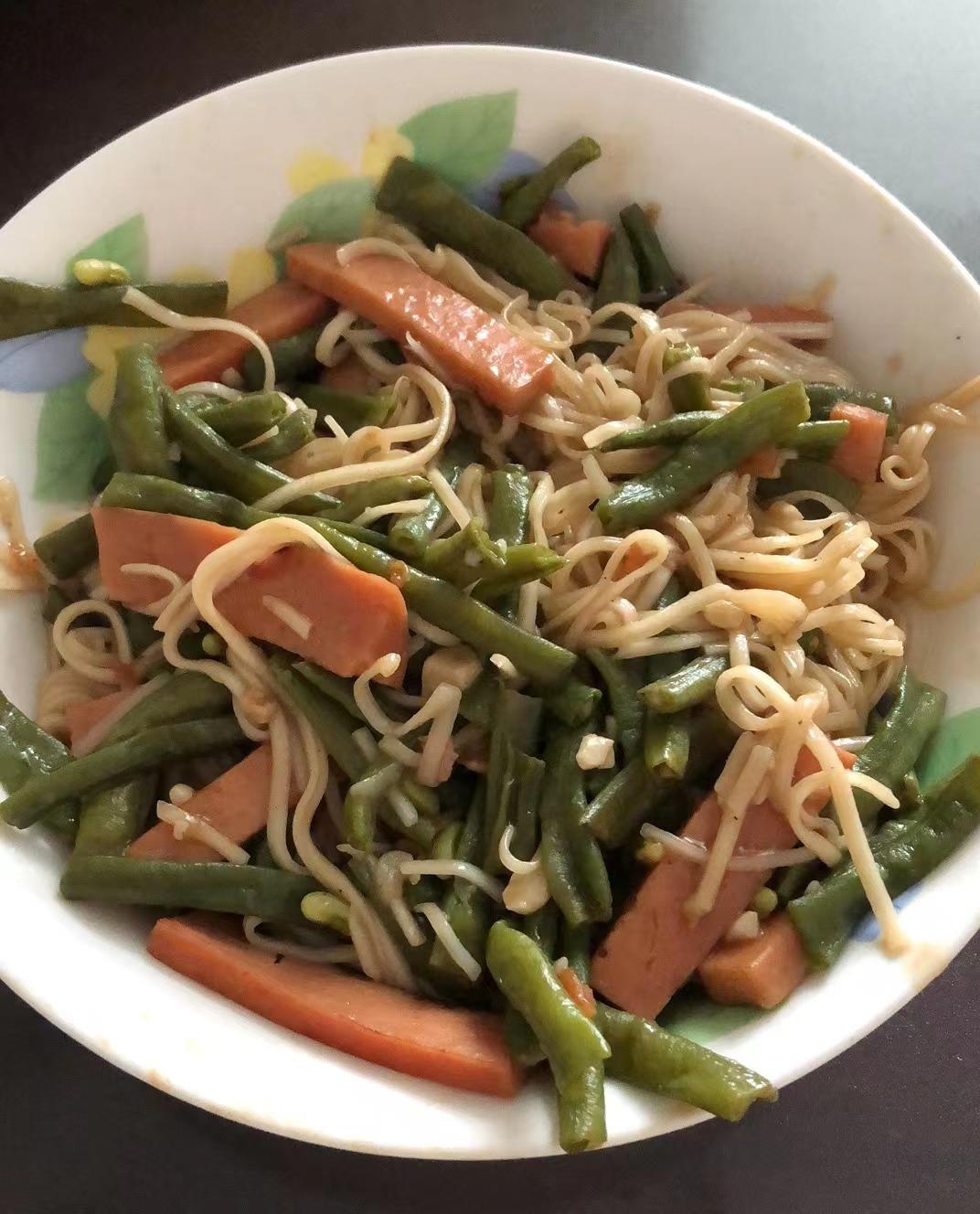 史上最浓郁西红柿豆角焖面‼️好吃到舔碗底儿