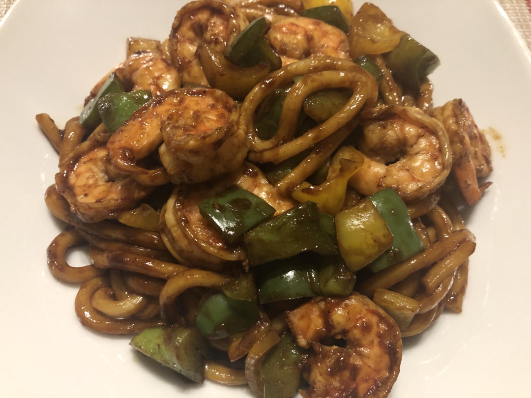 吃一口就爱上黑椒虾仁乌冬面❗️简单美味～