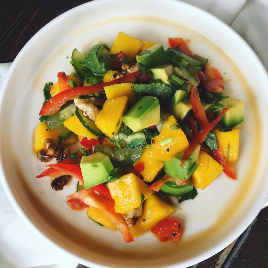 清爽鳄梨芒果沙拉
