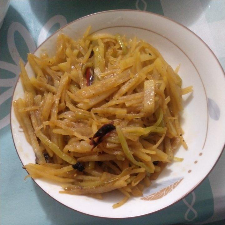 酸辣土豆丝的家常做法 超级下饭