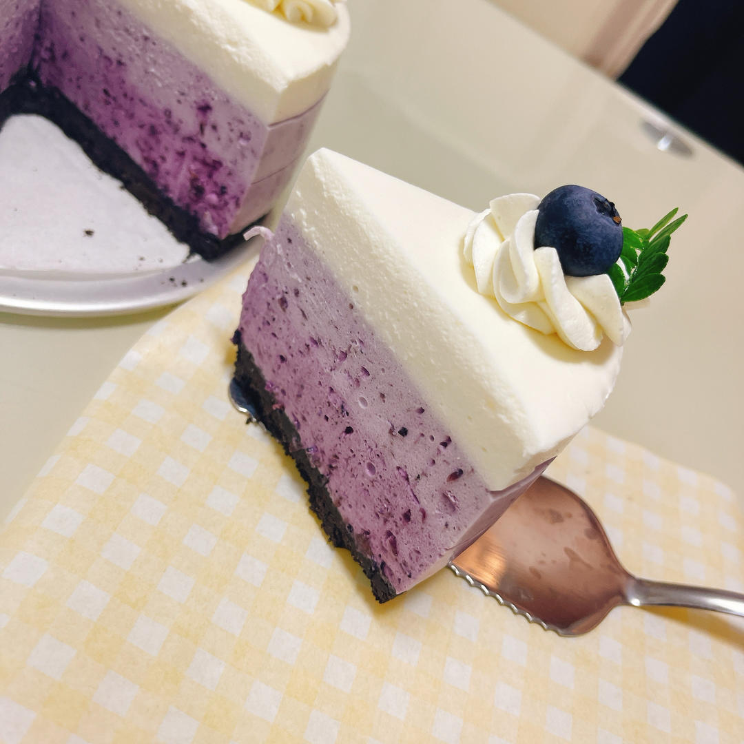 渐变蓝莓慕斯蛋糕🎂