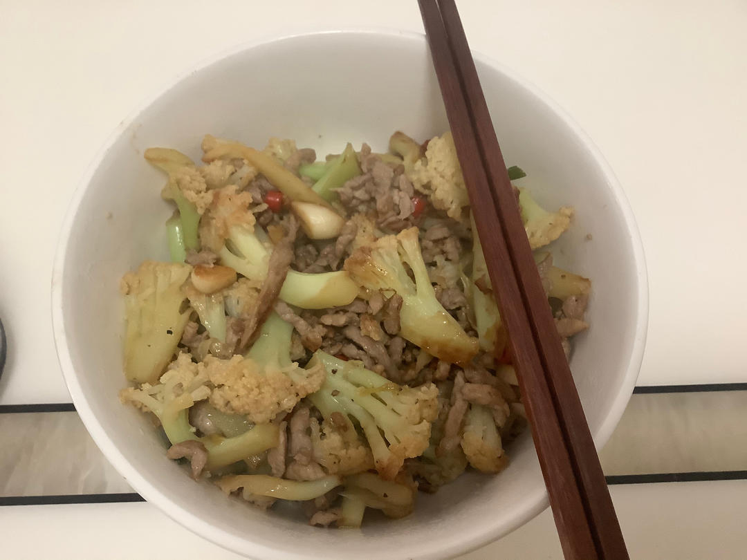 干煸菜花（花菜炒肉）