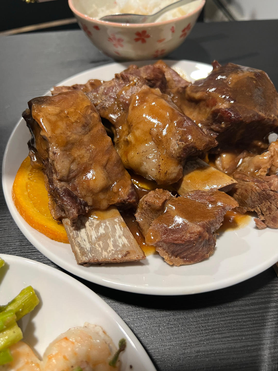 橙香慢炖牛肋骨肉