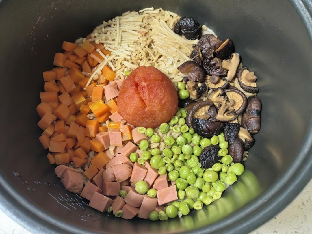 懒人电饭锅香肠焖饭/煲仔饭