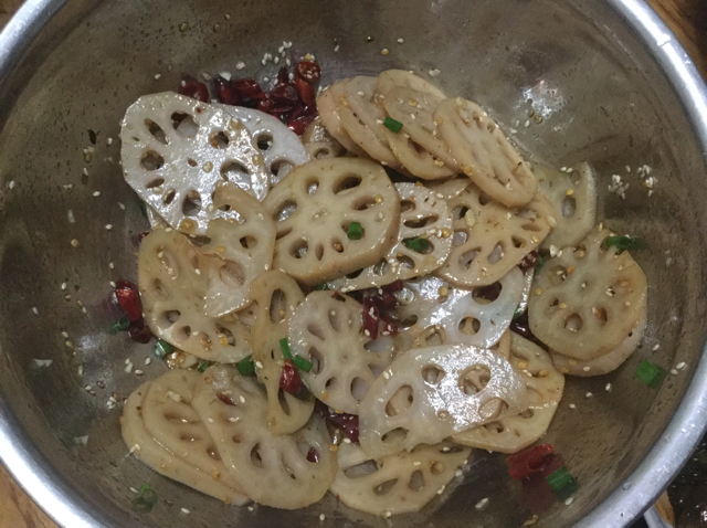 凉拌藕片