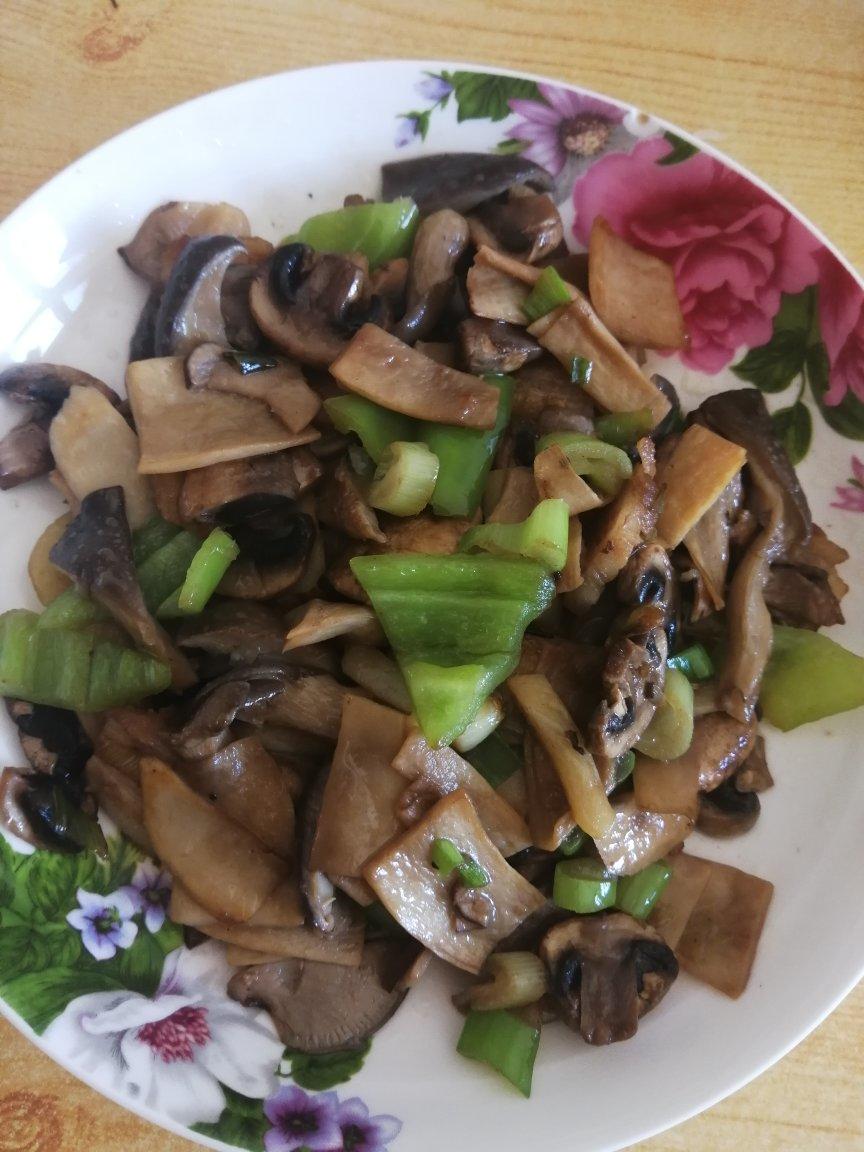 炒蘑菇