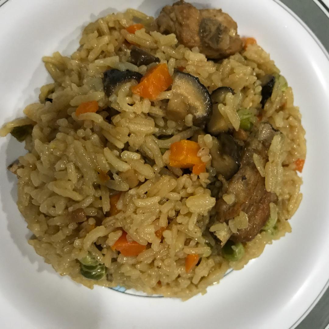 喷香排骨焖饭（爆好吃）