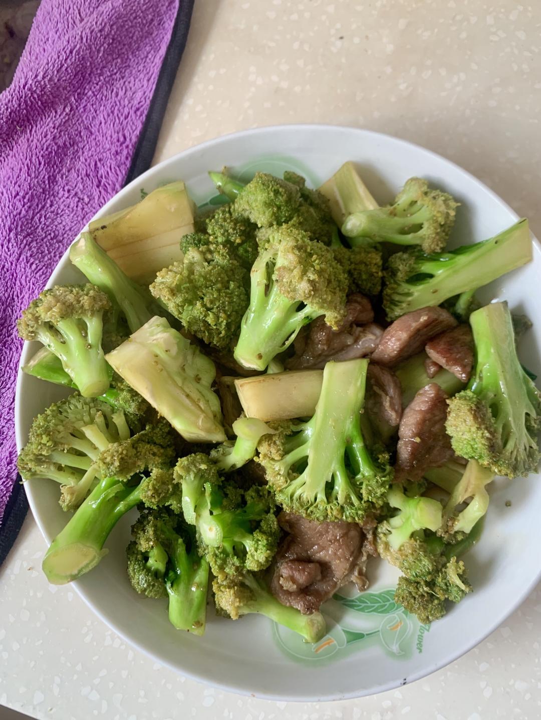 西兰花炒牛肉